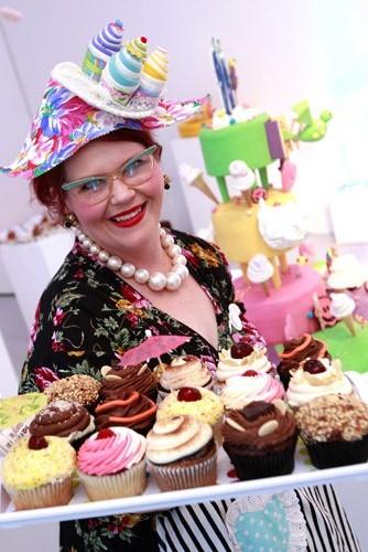 Ms.-Cupcake-at-Cake-Britain1