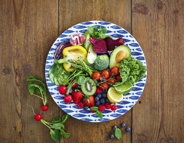 Fresh fruits and vegetables salad