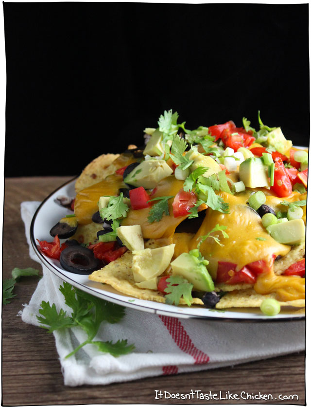 loaded-vegan-nachos-02