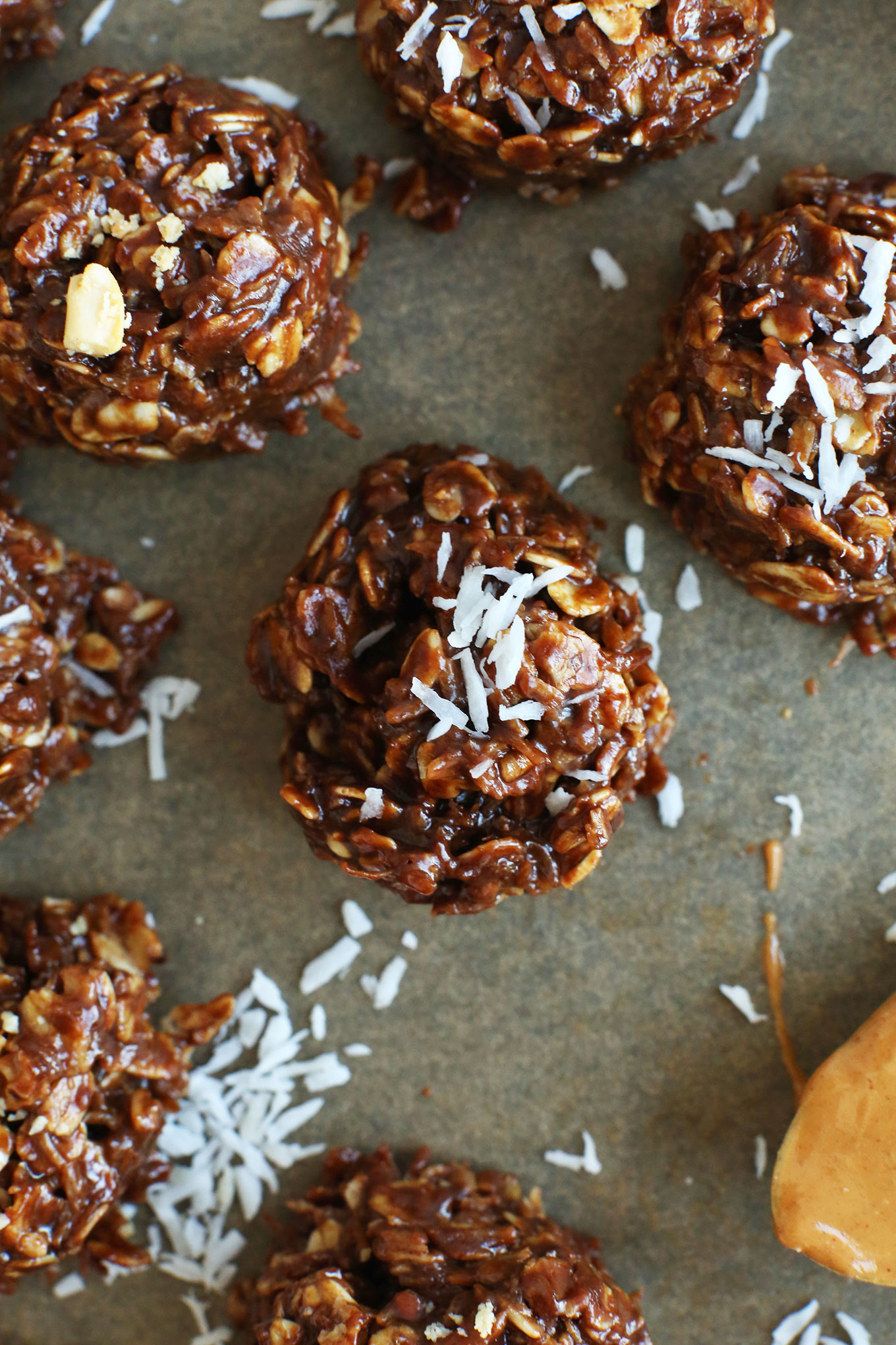 AMAZING-No-Bake-Cookie-Recipe-with-Shredded-Coconut-Naturally-sweetened-and-SO-delicious-vegan-glutenfree-cookies