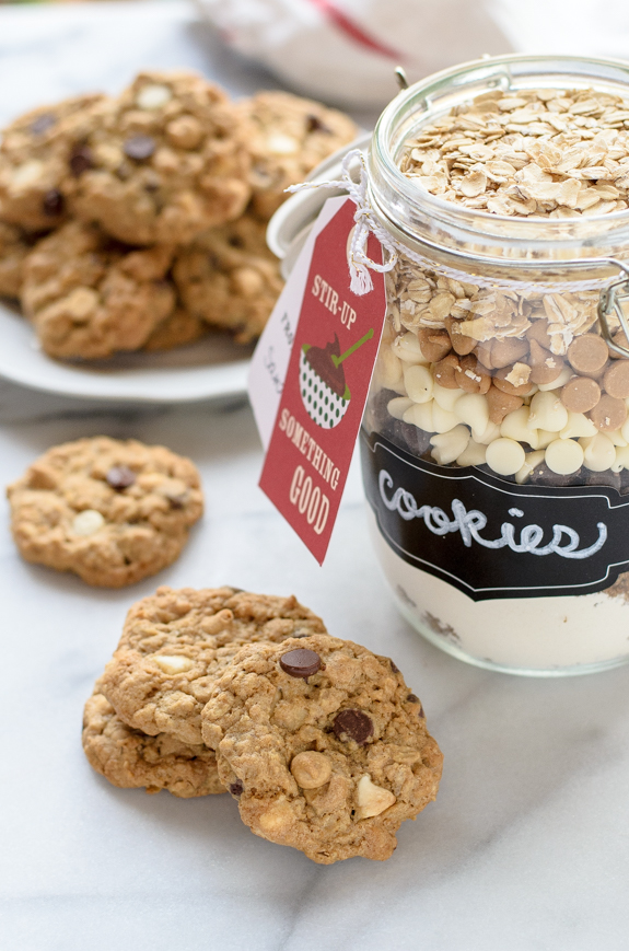 Cookie-Mix-in-a-Jar-Triple-Chip-Oatmeal-Cookies