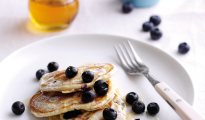 Spelt and Vanilla Blueberry Pancakes with Agave Syrup