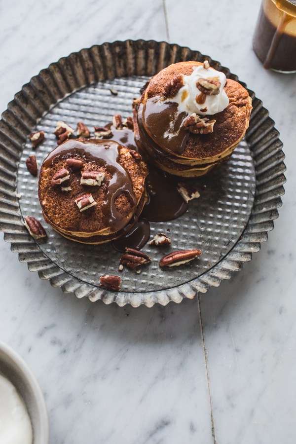 Sticky-Toffee-Pudding-Pancakes-040