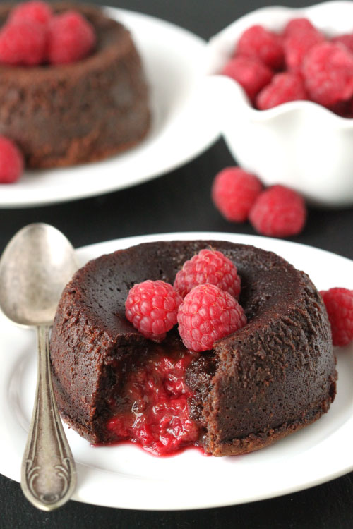 gluten-free-raspberry-molten-lava-cakes-1