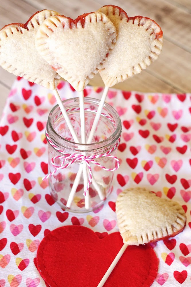 gluten-free-vegan-heart-strawberry-pie-pops2-2