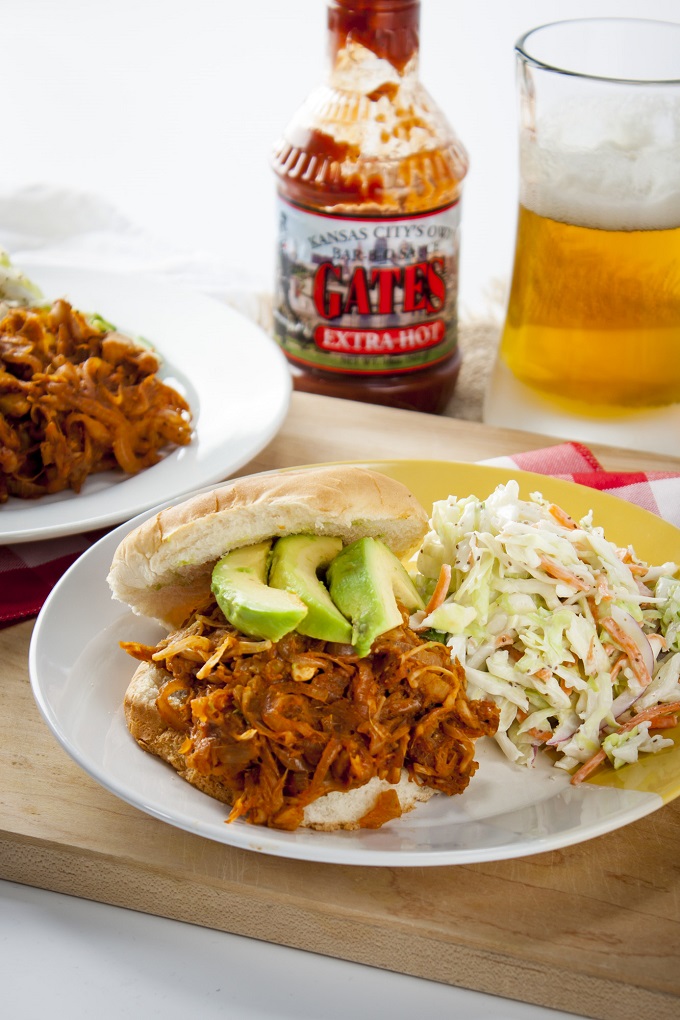 Completely-vegan-pulled-pork-style-BBQ-Jackfruit