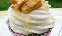 vegan honeycomb cupcakes