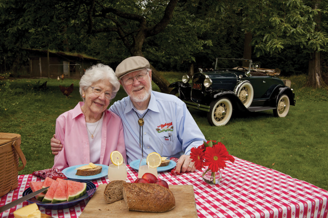 Bob-and-Charlee---Picnic