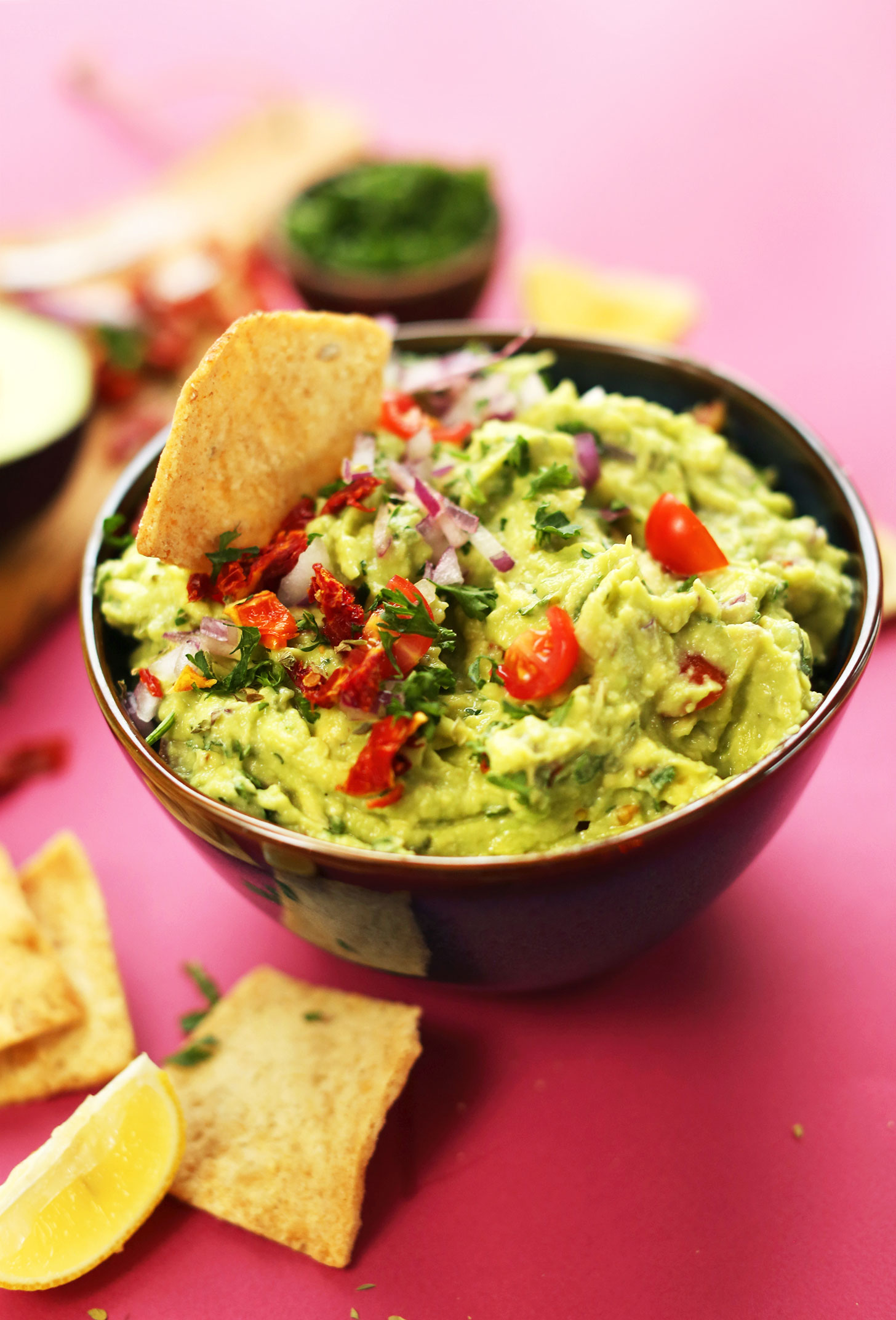 10-minute-CRAZY-delicious-Greek-inspired-GUACAMOLE-with-sun-dried-and-fresh-tomato-red-onion-lemon-juice-and-oregano-A-healthy-nutritious-snack-vegan-plantbased-glutenfree-guacamole-recipe