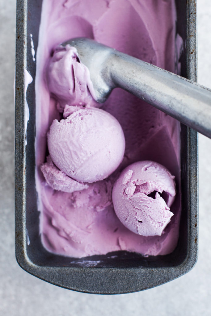 Coconut-Ube-Ice-Cream-vegan-paleo-2-683x1024