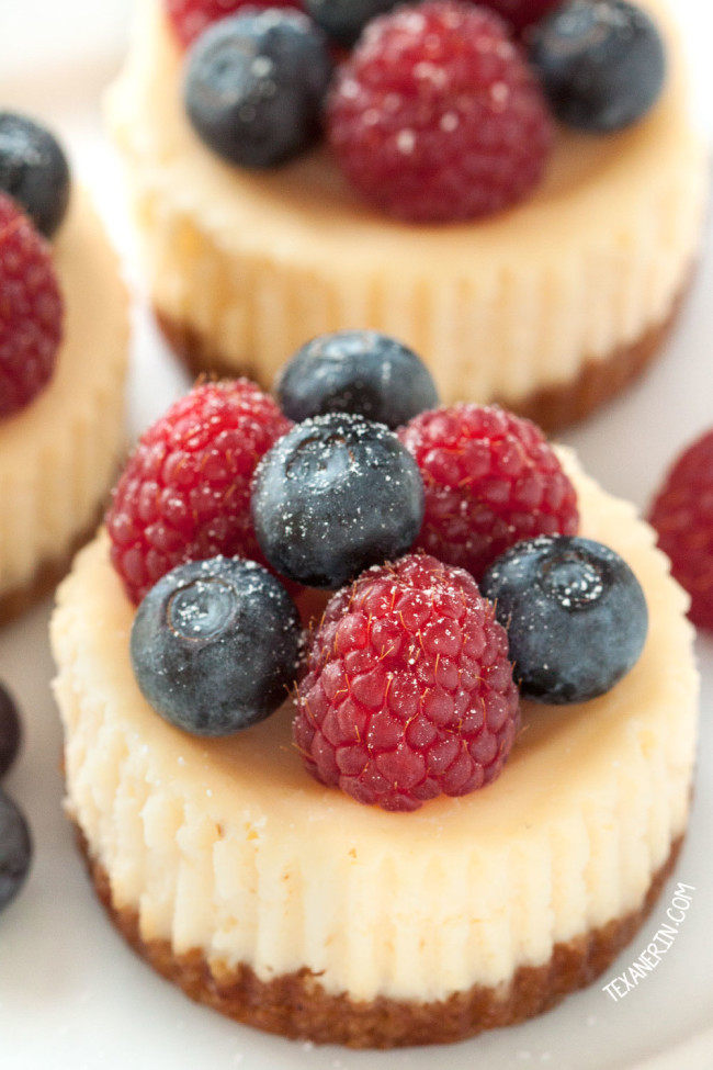 gluten-free-mini-cheesecakes-2-650x975