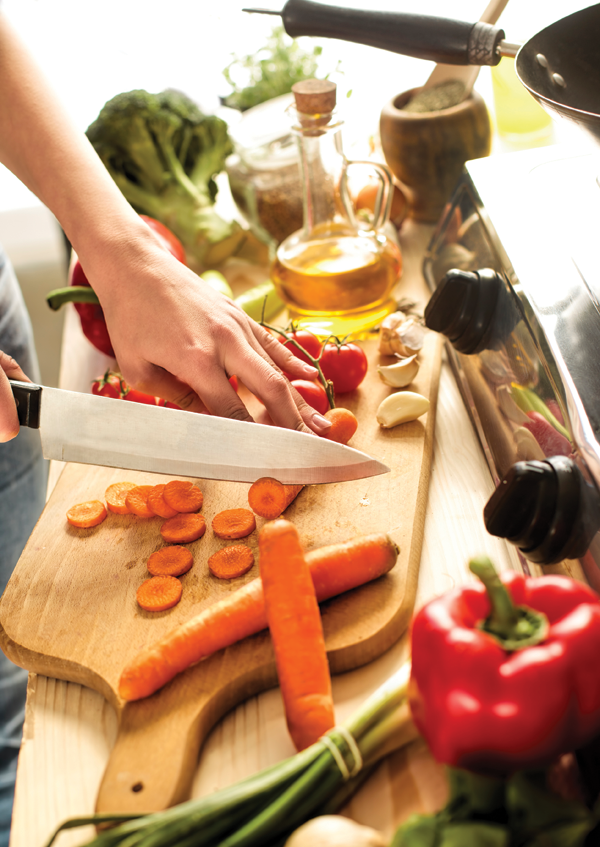 person-cutting-veg©iStock