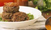 Spicy black bean, kale & brown rice burgers