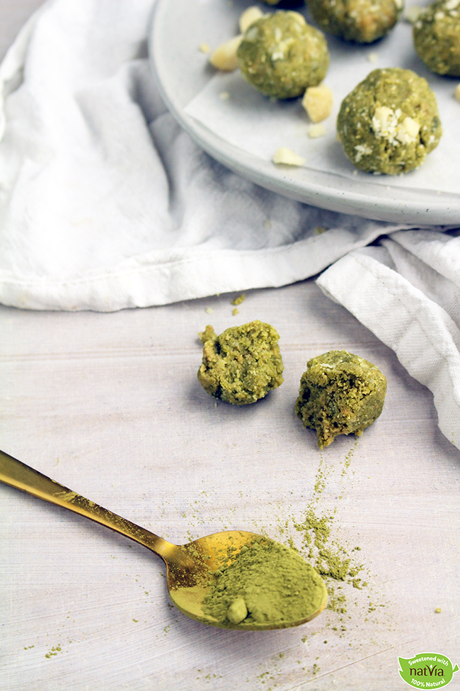 Matcha, almond and macadamia balls