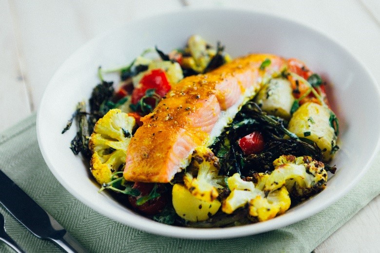 Salmon salad bowl recipe 