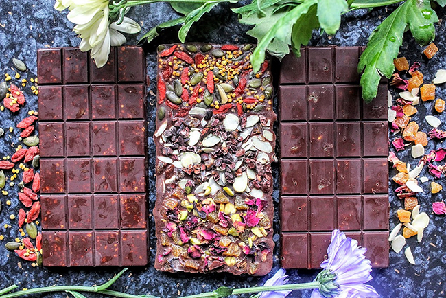 raw chocolate superfood bars