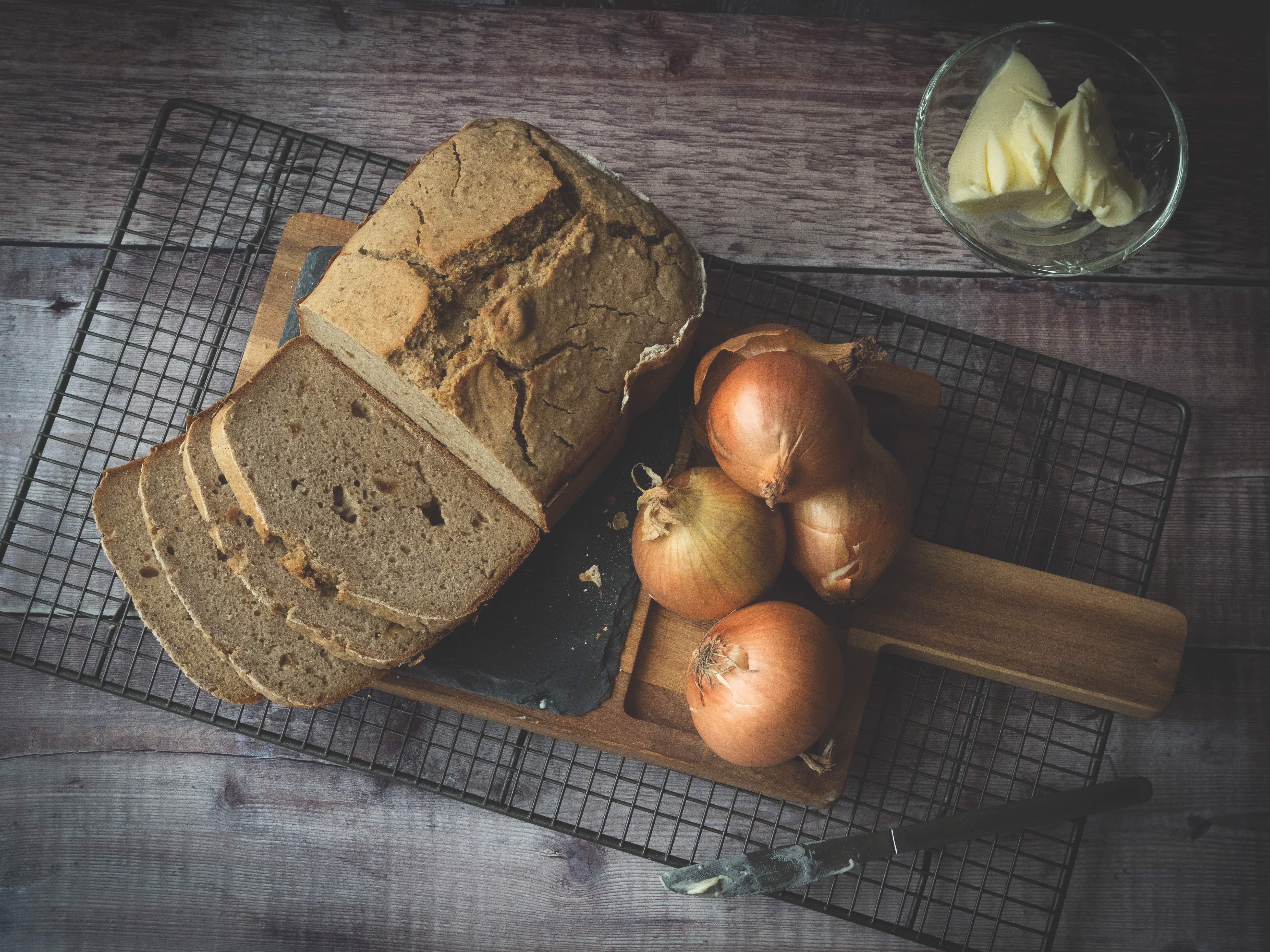 caramelised onion bread