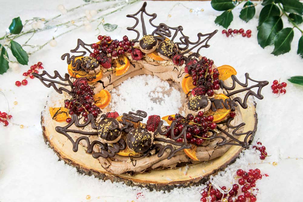 Chocolate meringue wreath