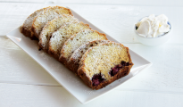berry loaf cake
