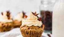 Dirty Chai Raisin Cupcakes