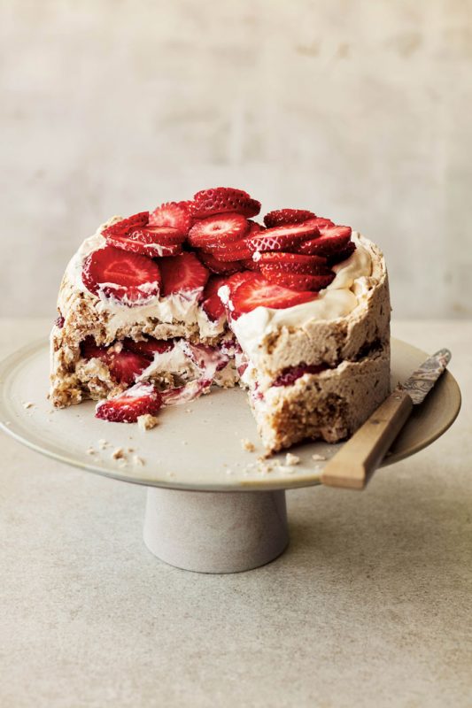 Strawberry & hazelnut meringue cake