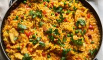 ZESTY CHICKEN & CHORZO PAELLA
